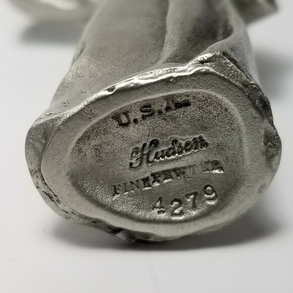 Vintage 80s Hudson Pewter Wizard Holding Crystal Ball 2.25" Tall Merlin Gandalf - Picture 6 of 9